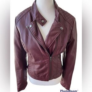American Rag vegan leather wine color motorcycle jacket size small. EUC